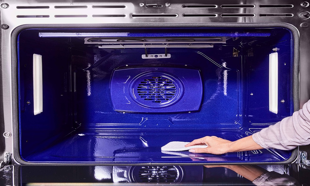 How To Clean A Frigidaire Oven [Detailed Guide]